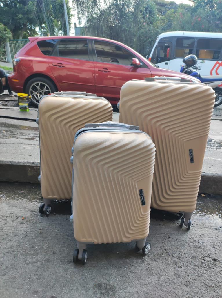 Maleta Fibra 09 Grand 1 Dorado