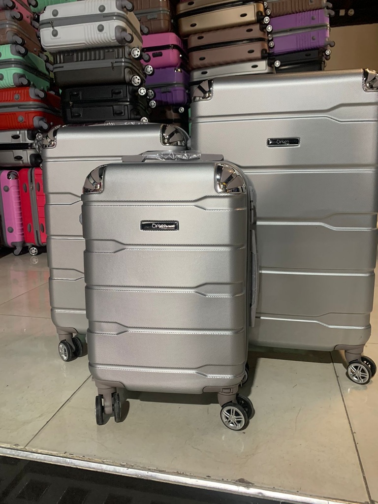 Maleta Fibra 16 Grand 2 Gris Plata