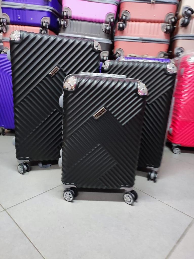 Maleta Fibra 54 Grand 4 Negro